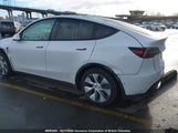 Tesla Model Y 5YJYGAEE1MF210039 снимка