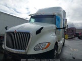 International Lt 3HSDZAPR9NN605402 снимка