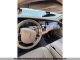 Lincoln Town Car Signature 1LNHM81W57Y623758 fotografie