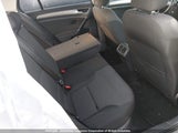 Volkswagen Golf 3VW217AU7FM086894 снимка