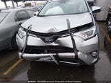 Toyota Rav4 Hv Le/Xle JTMRJREV2HD152430 photo