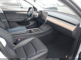 Tesla Model Y 7SAYGDEF9NF542468 fotografie