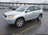 Toyota Rav4 JTMBD33V686065126 снимка