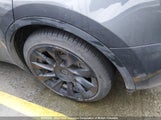 Tesla Model Y 5YJYGDEE5MF225290 fotografie