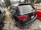 Volkswagen Tiguan S 3VV0B7AX2JM163182 снимка