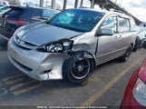 Toyota Sienna Le 5TDBK23C07S002701 снимка