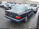 Mercedes-Benz 300 E WDBEA30E2MB500427 снимка