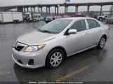Toyota Corolla S/Le 2T1BU4EE1DC084365 снимка