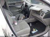 Toyota Corolla S/Le 2T1BU4EE5CC819525 снимка