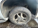 GMC Envoy 1GKDT13S462321939 fotografie