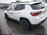 Jeep Compass Latitude Lux 3C4NJDFN7ST626289 снимка