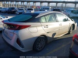 Toyota Prius JTDKARFP9J3084902 снимка