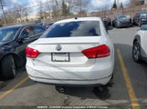 Volkswagen Passat 2.0 Tdi Comfortline 1VWBN7A36DC025255 photo