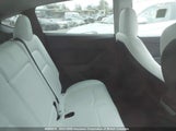 Tesla Model Y 7SAYGDEF8PF664919 fotografie