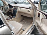 Mercedes-Benz E 320 WDBJF65J7YB070147 снимка