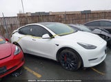 Tesla Model Y 7SAYGDEF4PF684388 fotografie