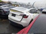 Tesla Model Y 7SAYGDEF4PF684388 fotografie