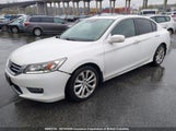 Honda Accord Touring 1HGCR2F90FA804372 снимка
