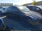 Tesla Model Y 7SAYGDEE4RF018562 photo