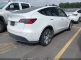 Tesla Model Y 5YJYGDED8MF107645 снимка