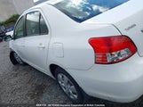 Toyota Yaris JTDBT923271167833 снимка