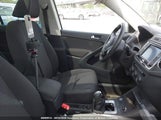 Volkswagen Tiguan Comfort/High/R-Line/Sp Ed WVGJV7AX2GW591008 снимка