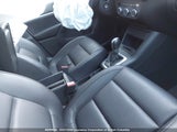 Volkswagen Tiguan S/Se/Sel/R-Line WVGJV7AX0FW040817 photo