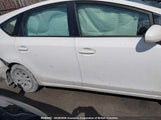 Toyota Prius V JTDZN3EU3JJ076250 снимка