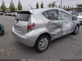 Toyota Prius C JTDKDTB36C1513953 снимка