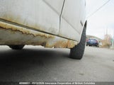 Chevrolet Express G2500 1GCFG25R3W1088117 снимка