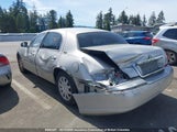 Lincoln Town Car Signature Limited 1LNHM82W47Y634037 снимка