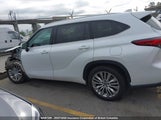 Toyota Highlander Hybrid Limited/Hybrid Platinum 5TDEBRCH2PS127720 fotografie