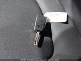 Toyota Corolla Le/Xle 5YFBPMBE2NP359710 снимка