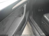 Tesla Model Y 7SAYGDED8SF293560 fotografie