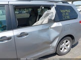 Toyota Sienna 5TDZK3DC9DS281659 снимка