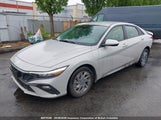 Hyundai Elantra Essential/Luxury/Luxury With Two-Tone Interior/Preferred/Preferred With Tech Package KMHLM4DG5SU025113 fotografie