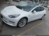 Tesla Model 3 5YJ3E1EA1LF794518 fotografie