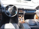 Mercedes-Benz C 240 WDBRF61J83F328198 снимка