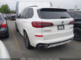 BMW X5 5UXCR6C0XM9E39047 снимка
