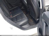 Tesla Model 3 5YJ3E1EAXKF426384 fotografie