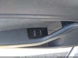 Tesla Model 3 5YJ3E1EA6KF426611 fotografie