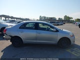 Toyota Yaris JTDBT923271072852 photo