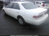Toyota Camry Le 4T1BG22K7YU982561 снимка