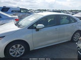 Toyota Corolla Le JTDEPMAE2MJ162974 снимка