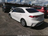 Toyota Corolla Le JTDEPRAE3LJ038126 снимка