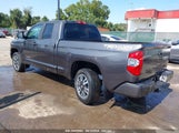 TOYOTA TUNDRA SR5 5.7L V8 5TFUY5F19JX775462 снимка