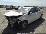 Toyota Corolla Le 2T1BURHE2FC345045 photo