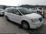 CHRYSLER TOWN & COUNTRY LIMITED photo