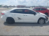 Toyota Corolla Le JTDEPMAE6N3027535 снимка