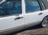 LINCOLN TOWN CAR SGN/DMND ANV/CYPRESS/JN 1LNLM82W8TY****** снимка